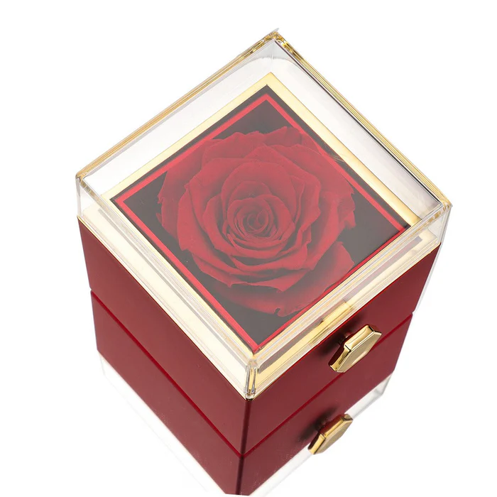Cofanetto con Rosa Eterna e Collana